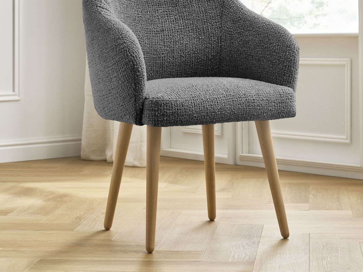 SOPHIE stoel in gevlekte stof en Scandinavische houten poten