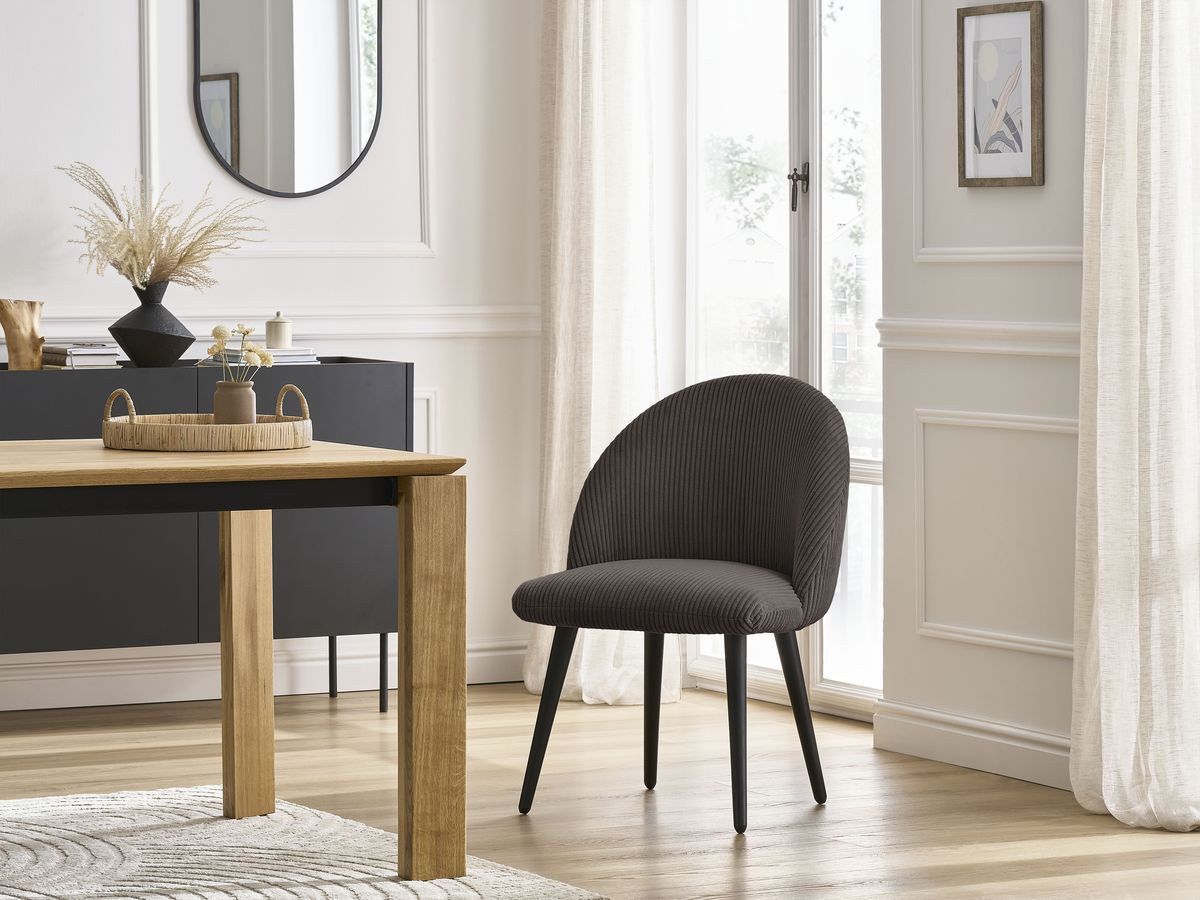 LALIE stoel in corduroy stof en zwarte Scandinavische poten
