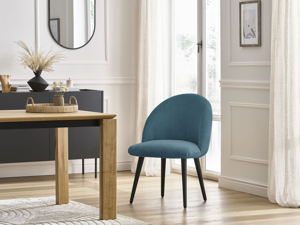 LALIE stoel in corduroy stof en zwarte Scandinavische poten