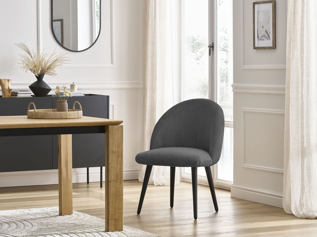 LALIE stoel in corduroy stof en zwarte Scandinavische poten
