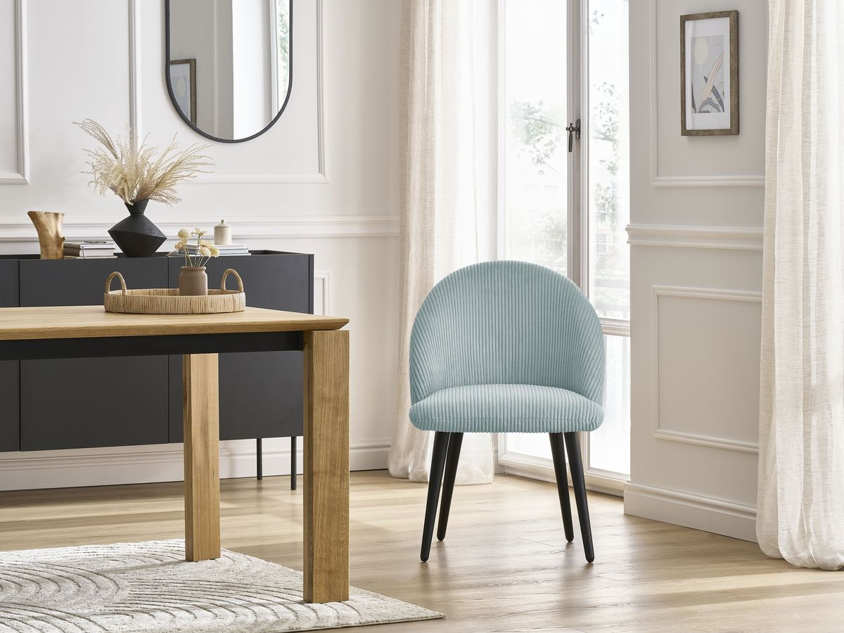 LALIE stoel in corduroy stof en zwarte Scandinavische poten