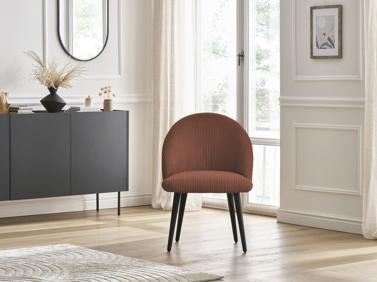 LALIE stoel in corduroy stof en zwarte Scandinavische poten
