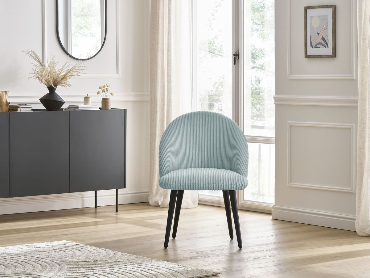 LALIE stoel in corduroy stof en zwarte Scandinavische poten