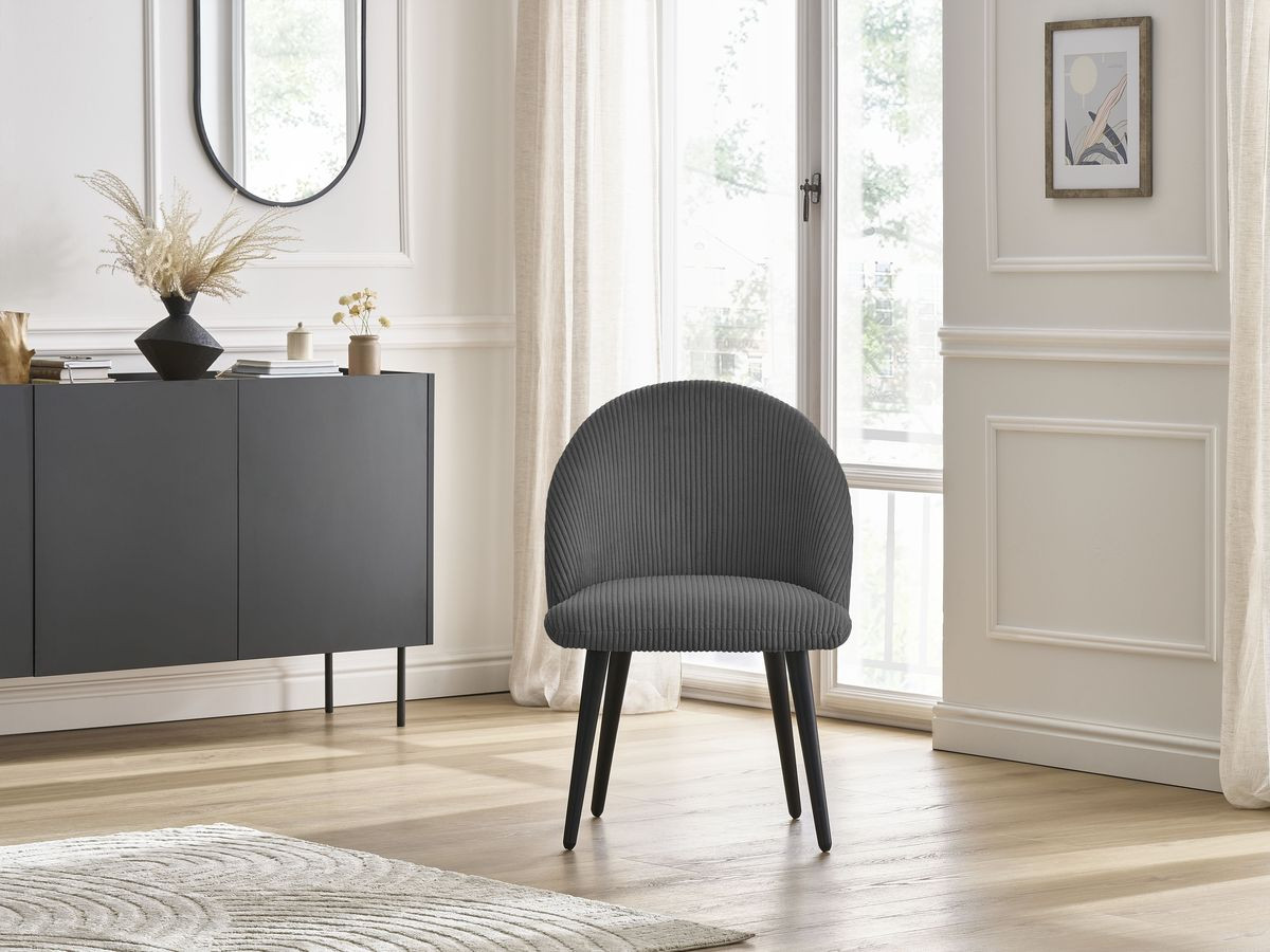 LALIE stoel in corduroy stof en zwarte Scandinavische poten