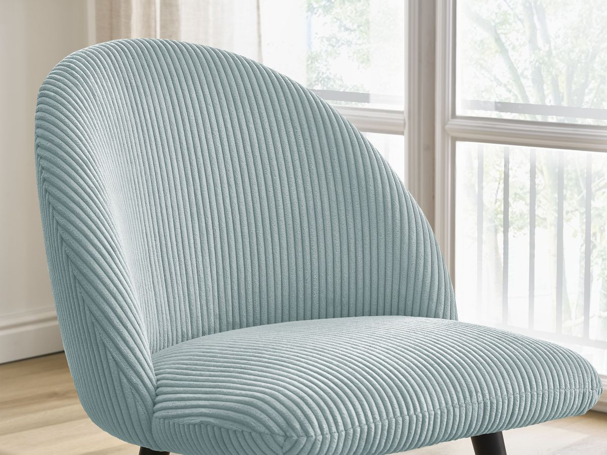 LALIE stoel in corduroy stof en zwarte Scandinavische poten