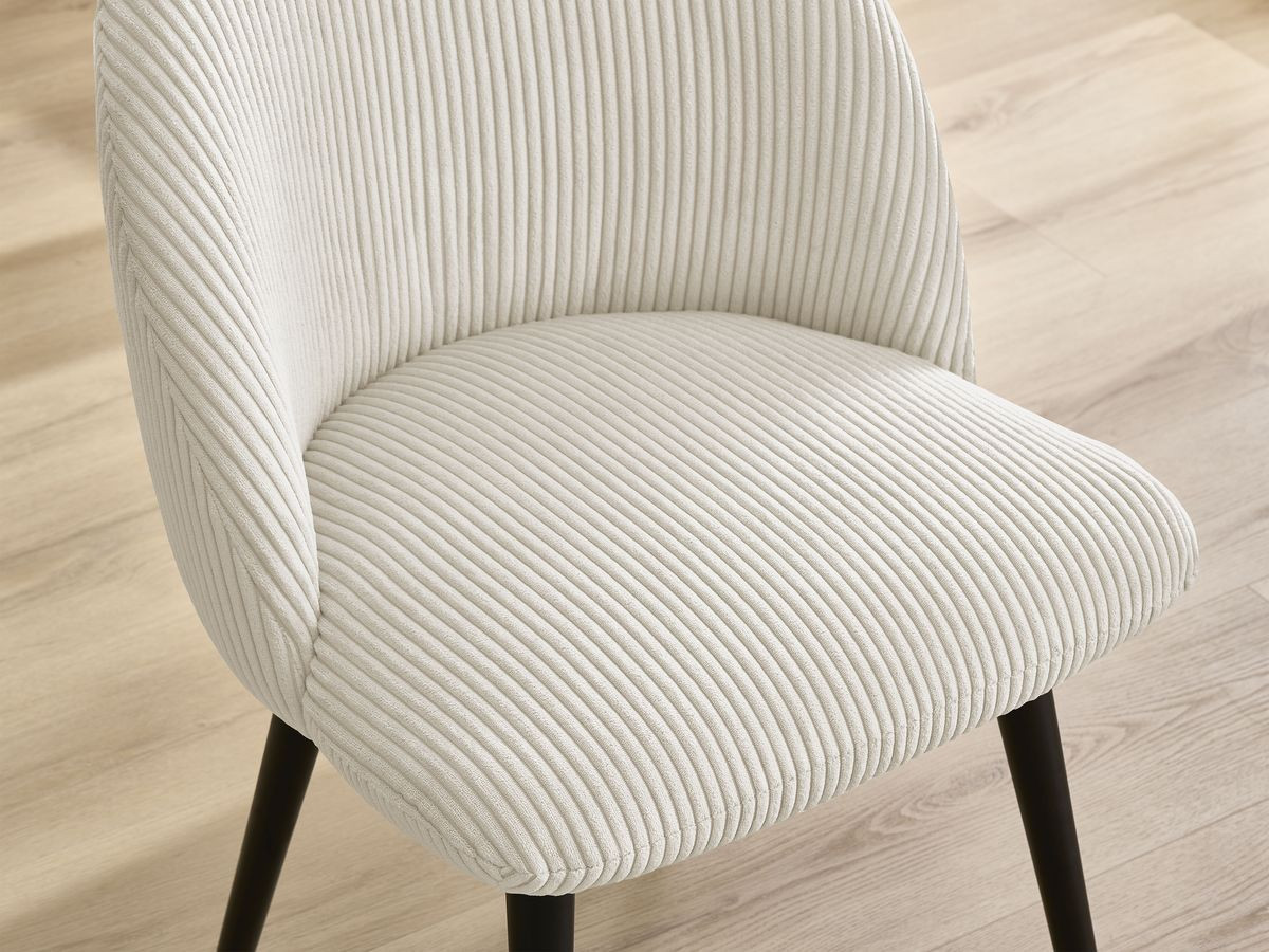 LALIE stoel in corduroy stof en zwarte Scandinavische poten