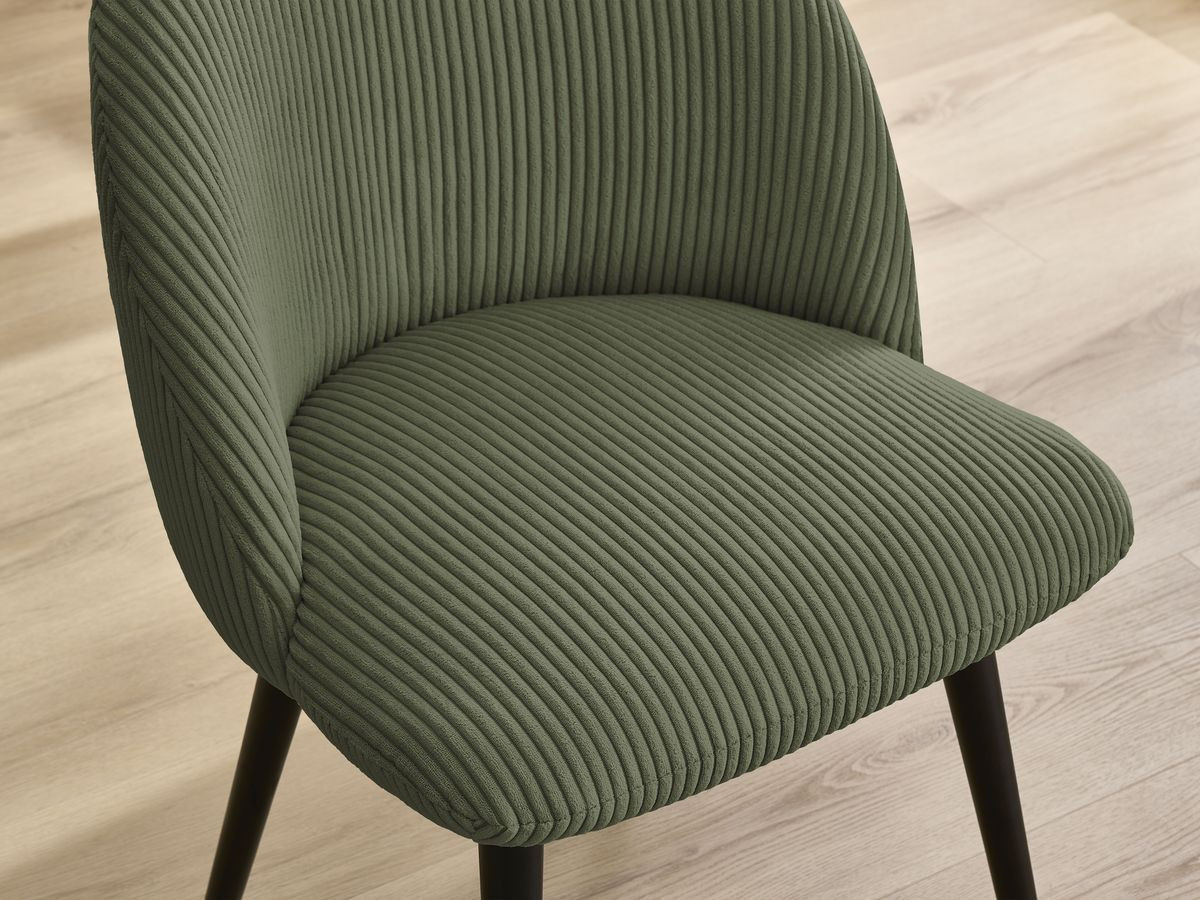 LALIE stoel in corduroy stof en zwarte Scandinavische poten