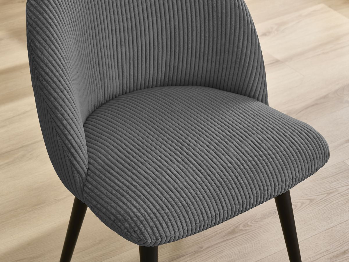 LALIE stoel in corduroy stof en zwarte Scandinavische poten