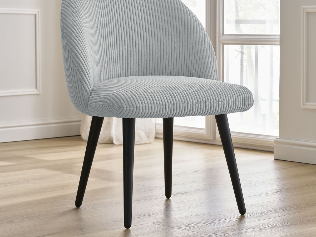 LALIE stoel in corduroy stof en zwarte Scandinavische poten