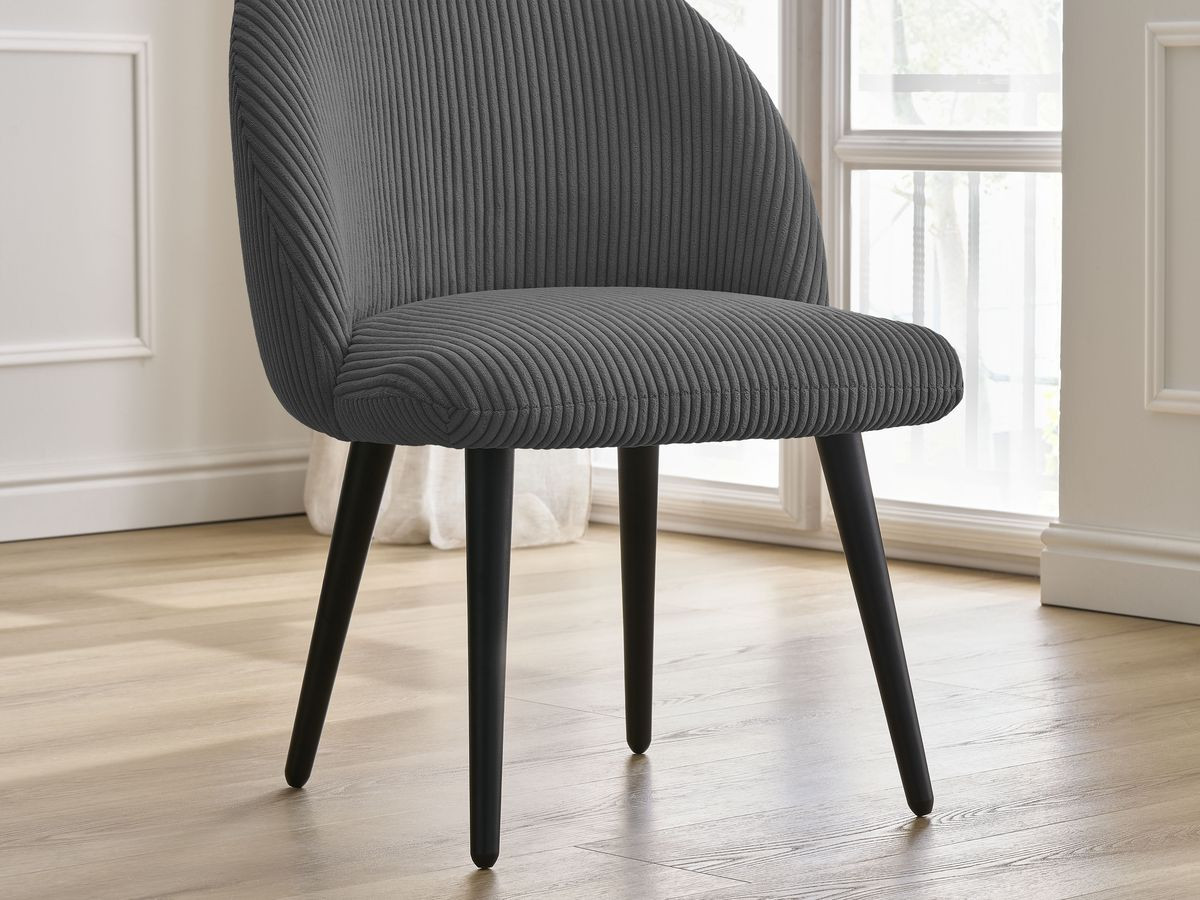 LALIE stoel in corduroy stof en zwarte Scandinavische poten