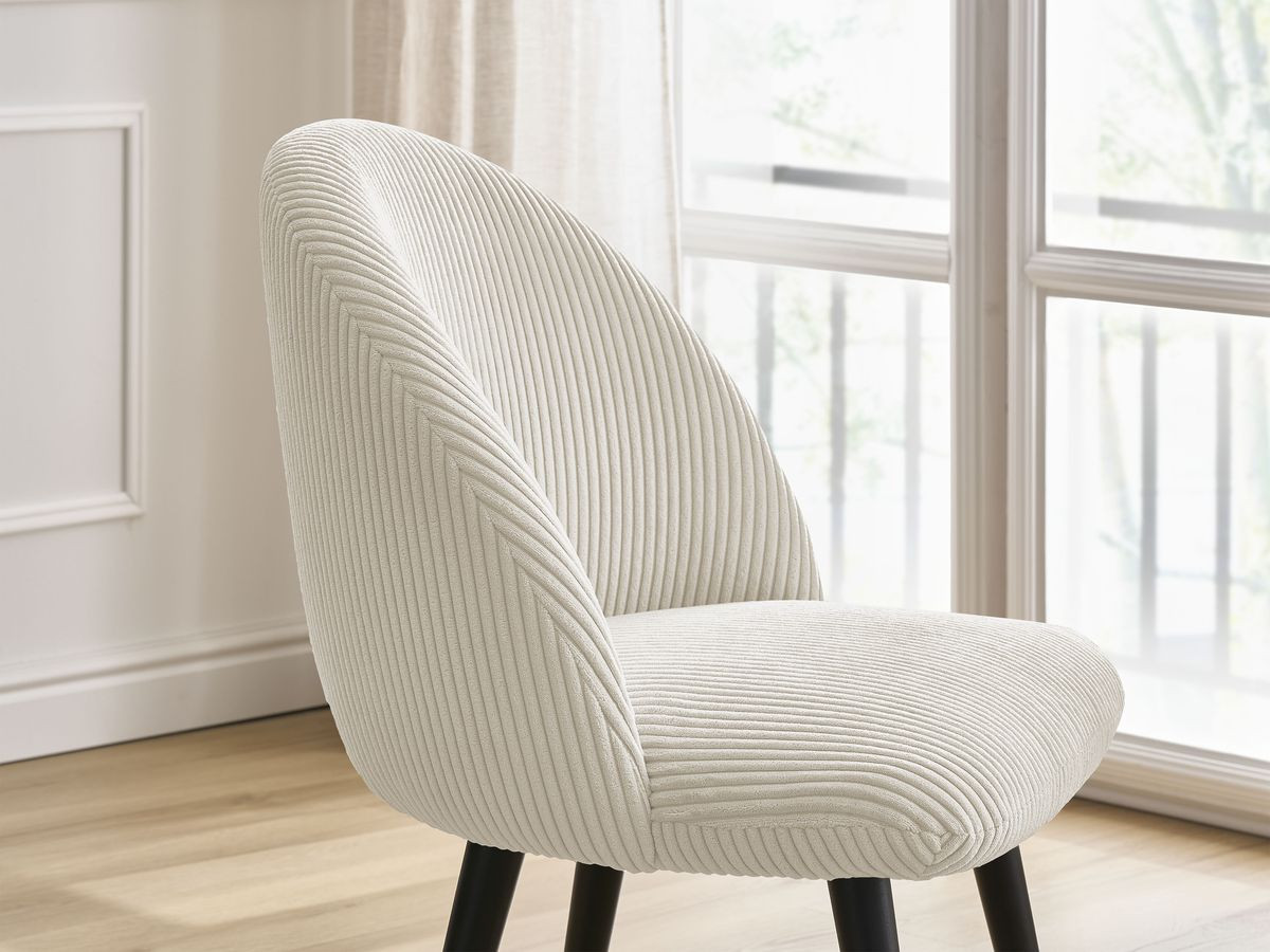 LALIE stoel in corduroy stof en zwarte Scandinavische poten