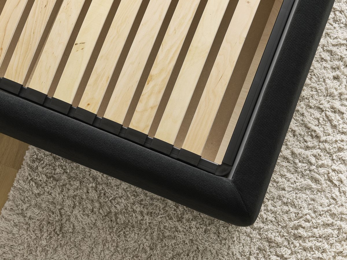 Lit coffre JADE avec tête de lit effet oreiller tissu chenille