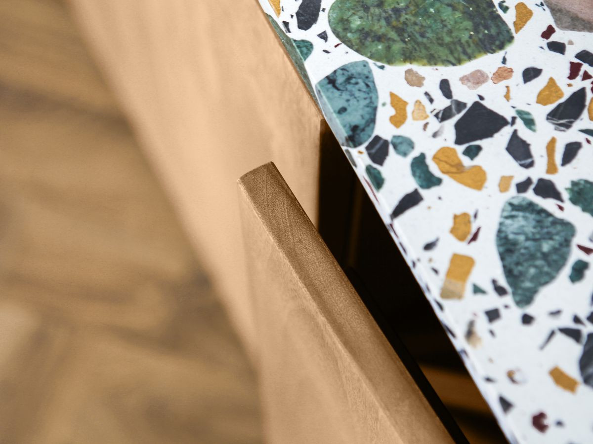 BARBARA 4-deurs dressoir 200 cm massief mangohout en terrazzo