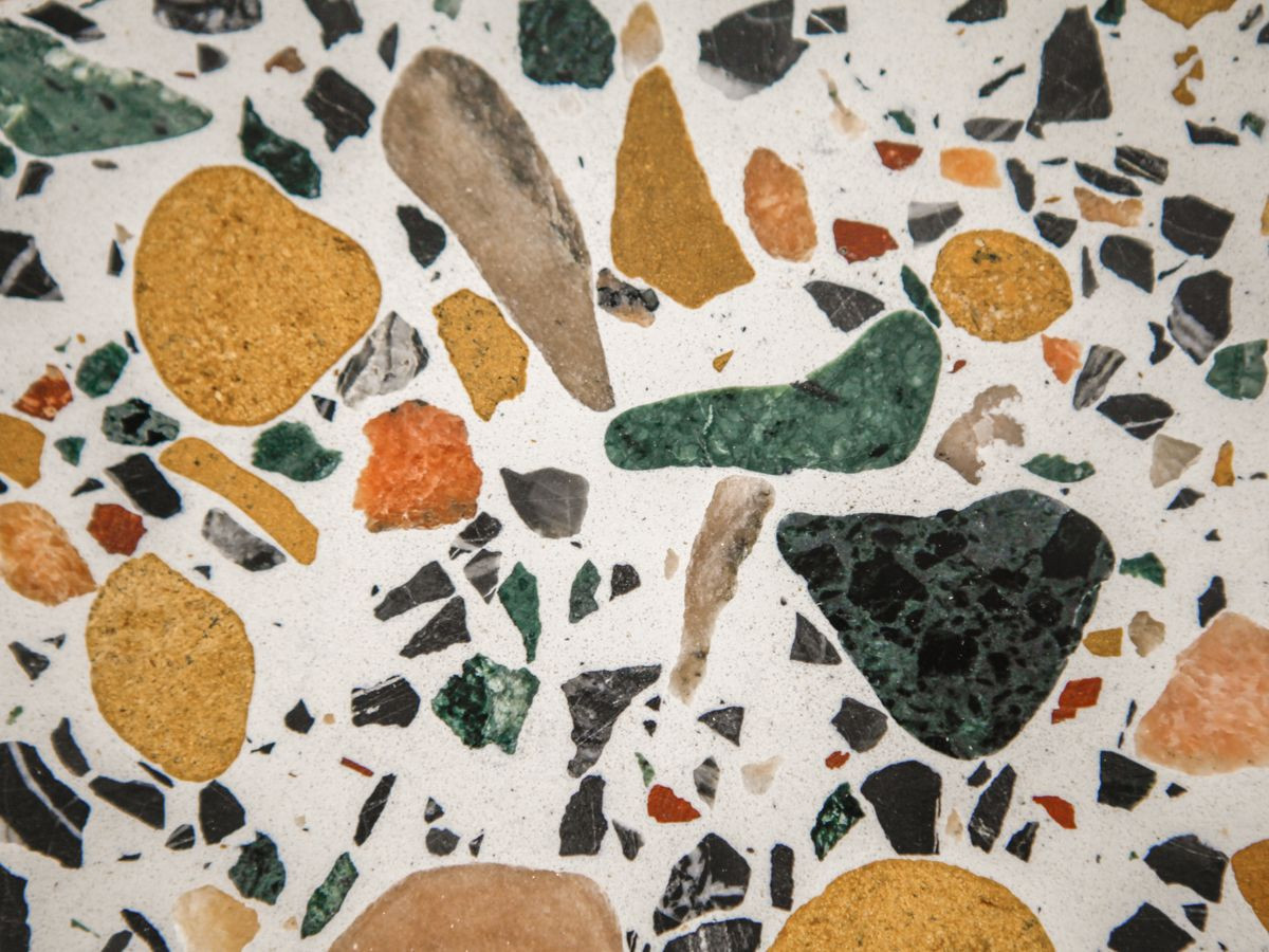 BARBARA 4-deurs dressoir 200 cm massief mangohout en terrazzo