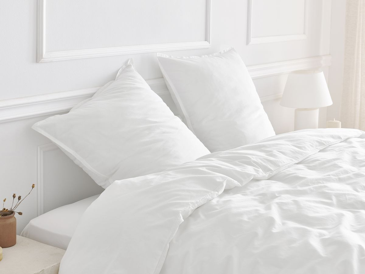 Parure en coton ARTEMIS avec une housse de couette, 2 taies d'oreiller et un drap housse