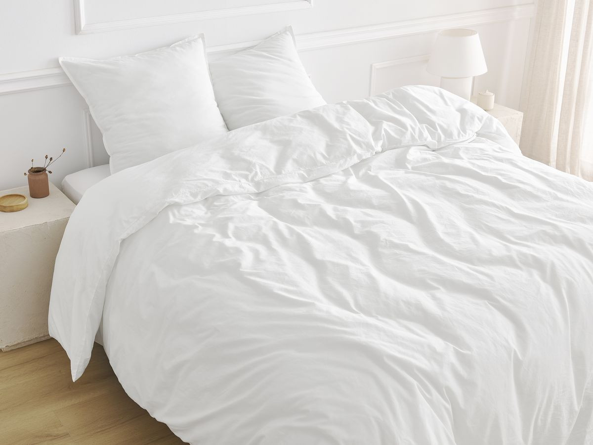 Parure en coton ARTEMIS avec une housse de couette, 2 taies d'oreiller et un drap housse