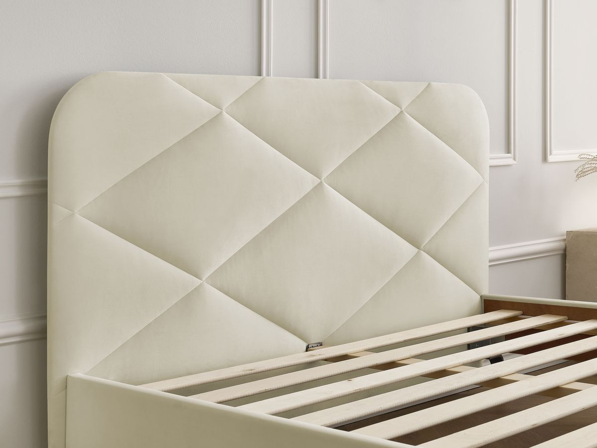 Lit PRUNE avec lattes massives tissu velours