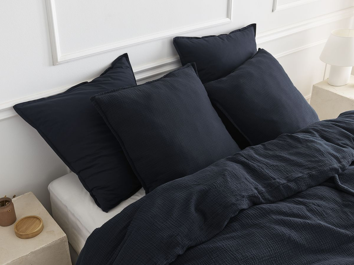 1 Taie d'oreiller HESTIA en gaze de coton bleu foncé — vue 5
