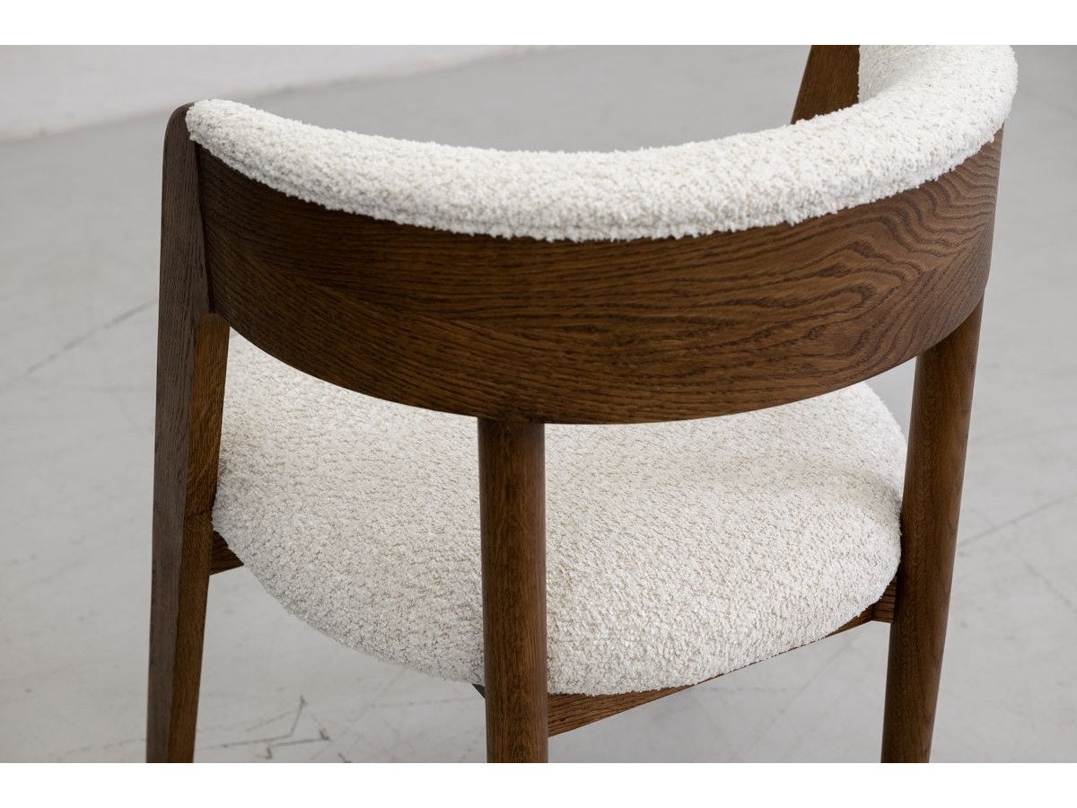 MALMOUSQUE set met uitschuifbare eettafel 210 tot 270 cm + 6 BASTIDE stoelen in massief eiken fineer