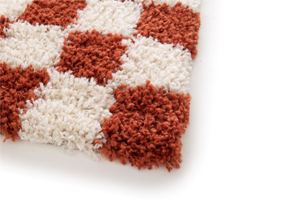 DAMIEN langpolig vloerkleed met schaakbordpatroon