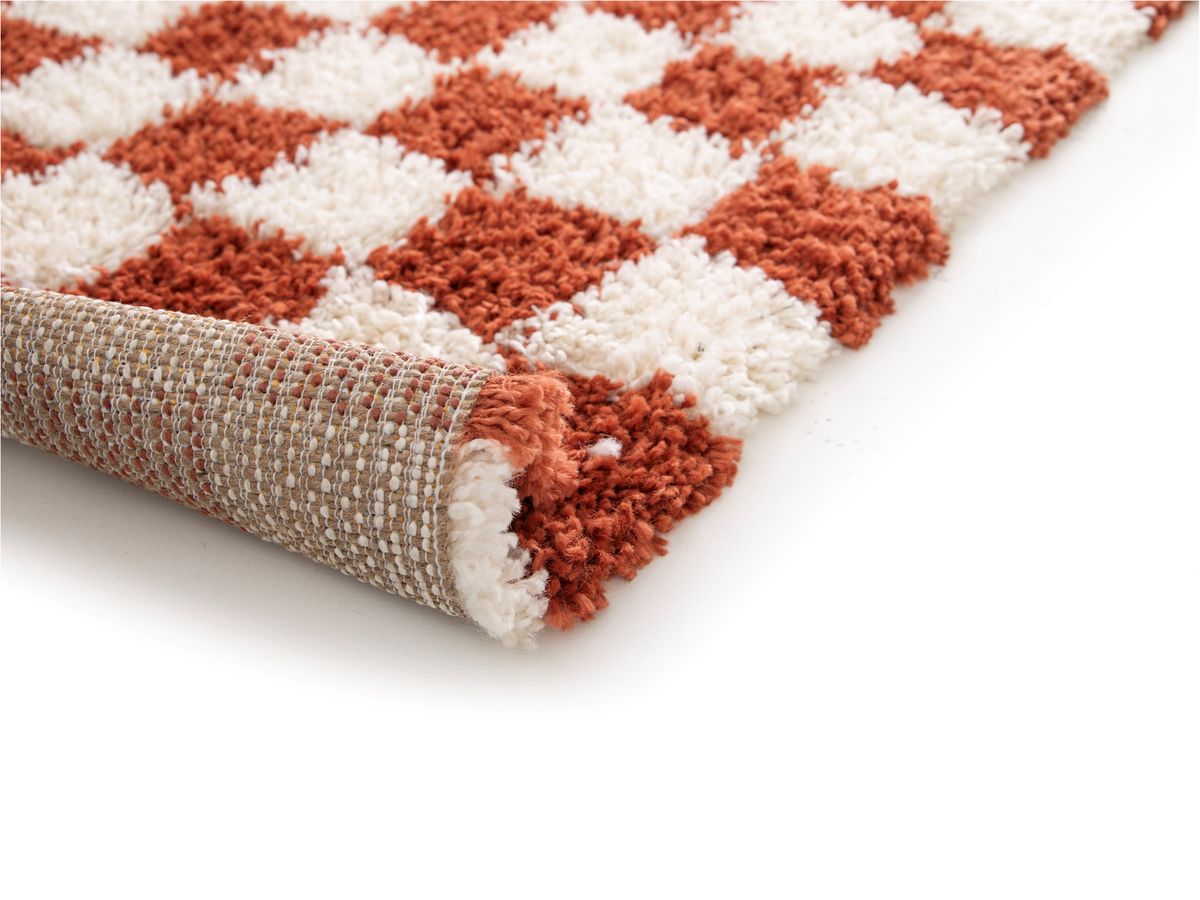 Tapis poils longs DAMIEN motifs damier orange — vue 5