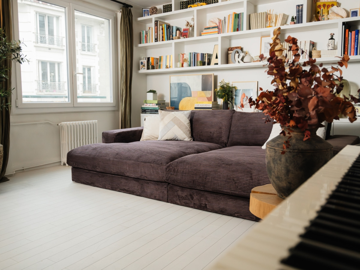 Canapé droit fixe 4 places compact LEONARD assise profonde velours côtelé
