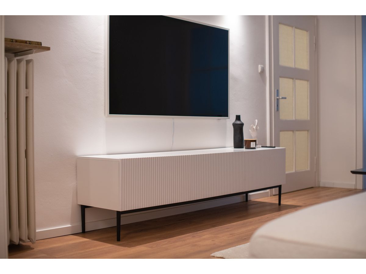 Ensemble KASHA avec meuble TV 200 cm + buffet 4 portes 200 cm + table basse pieds noirs blanc — vue 4
