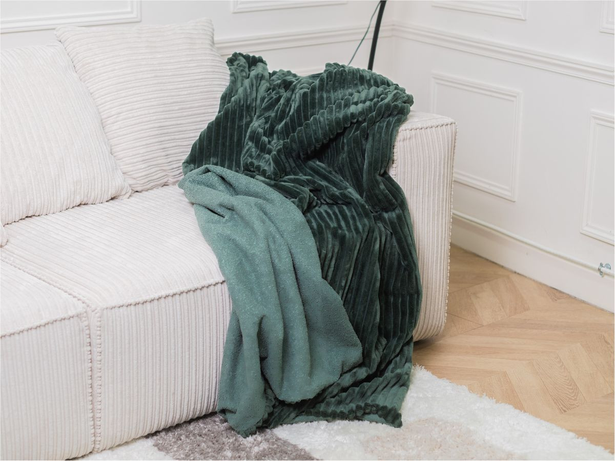 OSLO set met deken 140 x 180 cm + 2 kussens