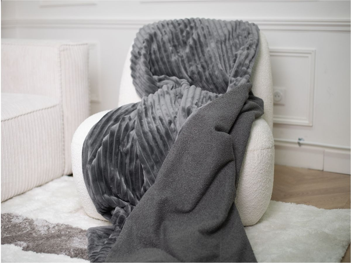 OSLO set met deken 140 x 180 cm + 2 kussens