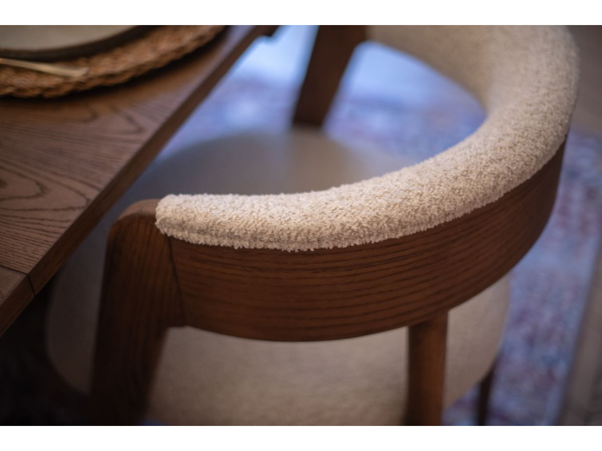 MALMOUSQUE set met uitschuifbare eettafel 210 tot 270 cm + 6 BASTIDE stoelen in massief eiken fineer
