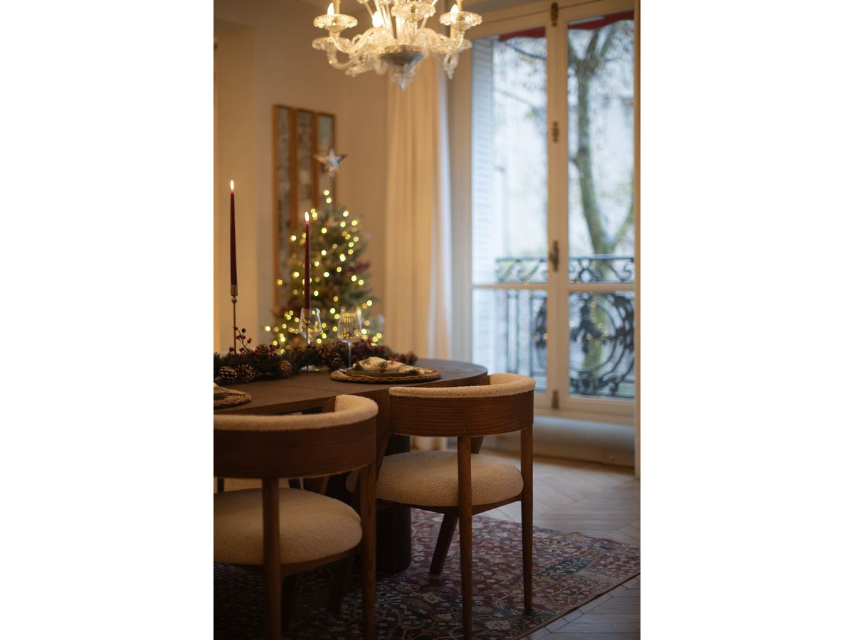 Set van 2 BASTIDE stoelen in massief eikenfineer en badstof