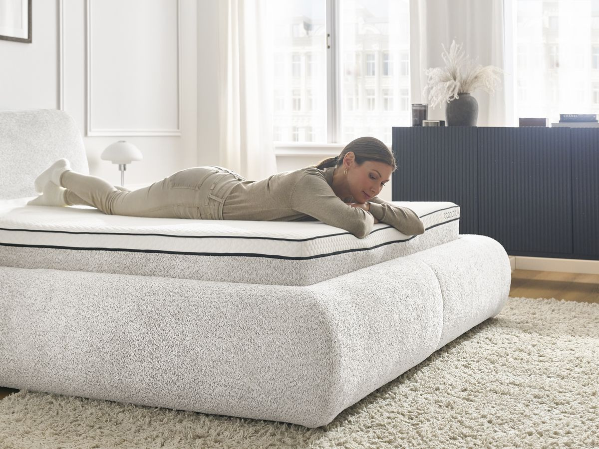 Matelas TELIO 22 cm mousse haute densité + mémoire de forme