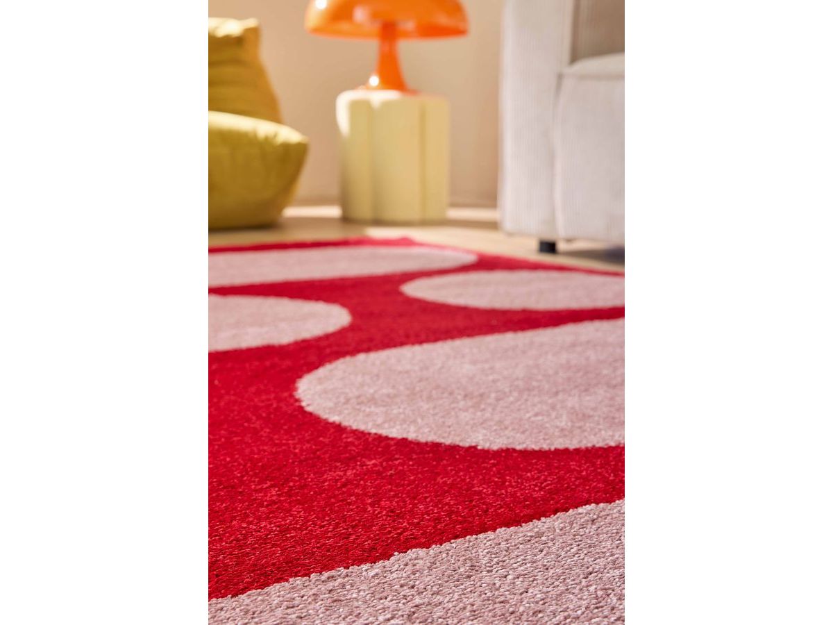 DANNY langpolig vloerkleed met retropatroon