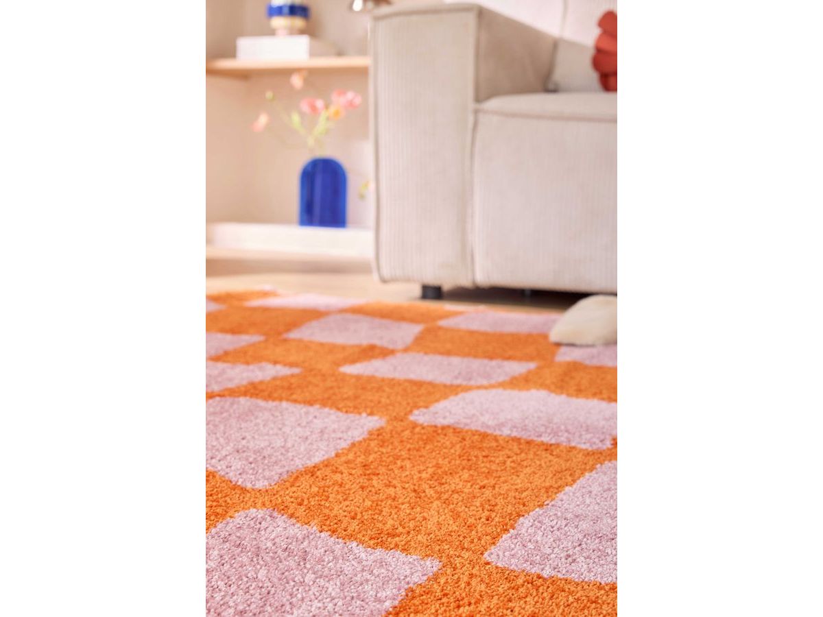 Betty langpolig vloerkleed met retropatroon