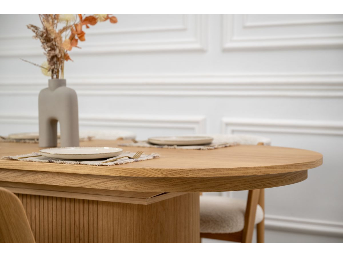 MALMOUSQUE set met uitschuifbare eettafel 210 tot 270 cm + 6 BASTIDE stoelen in massief eiken fineer