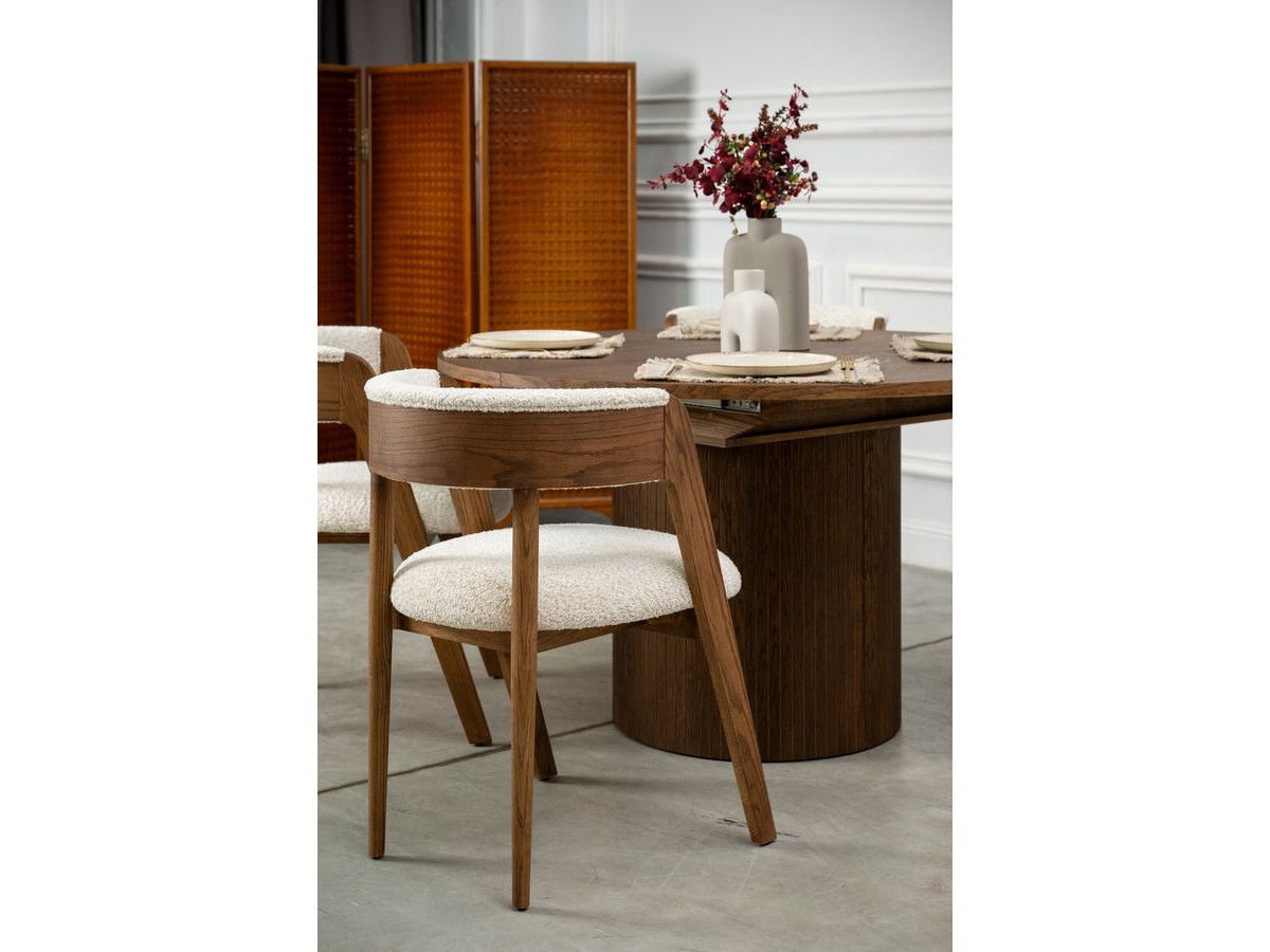 SORMIOU set met ronde eettafel uitschuifbaar van 130 tot 180 cm + 4 BASTIDE stoelen in massief eiken fineer