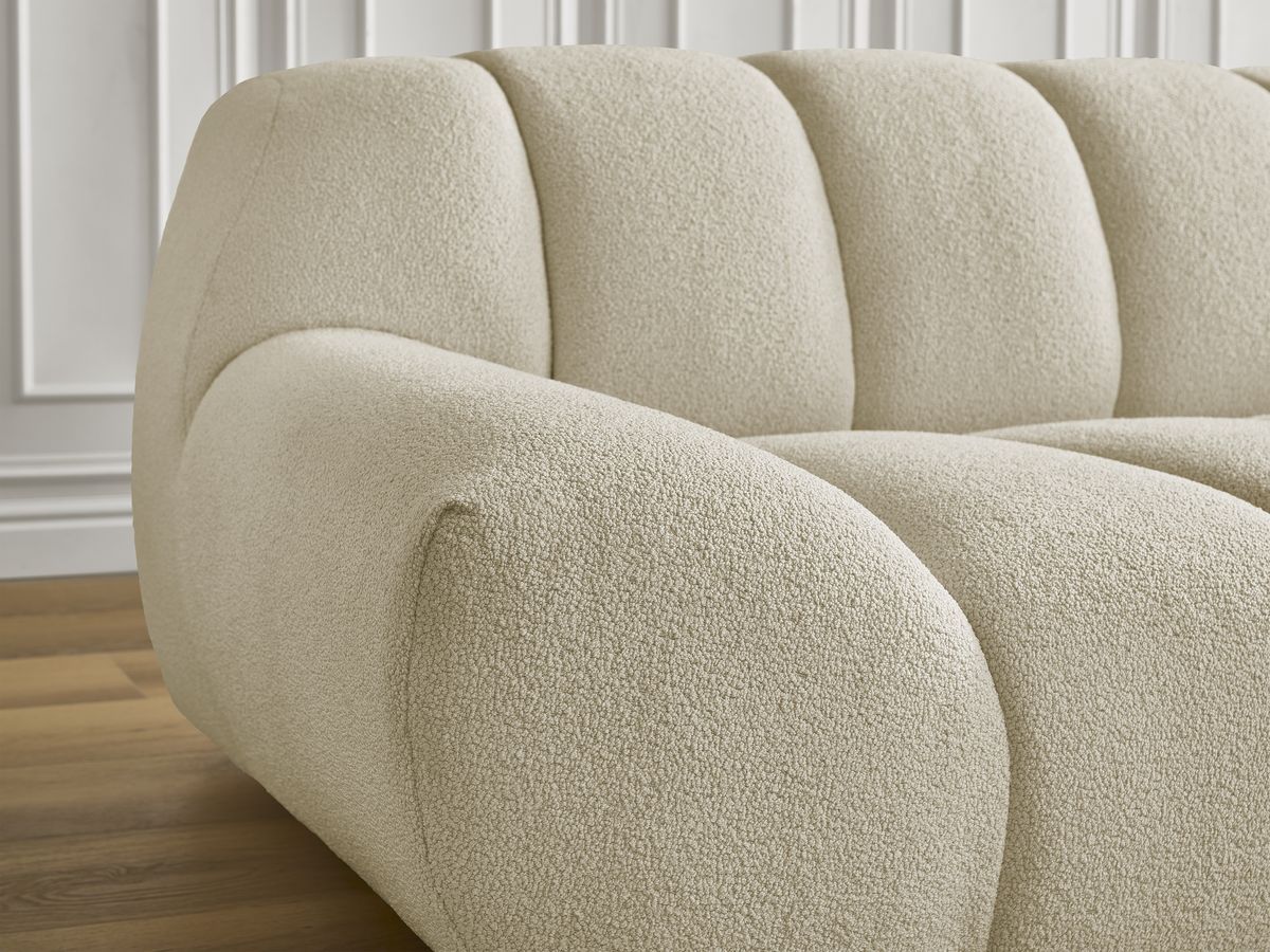 Canapé droit fixe 2 places HAYDEN tissu bouclette avec pouf petit avec plateau