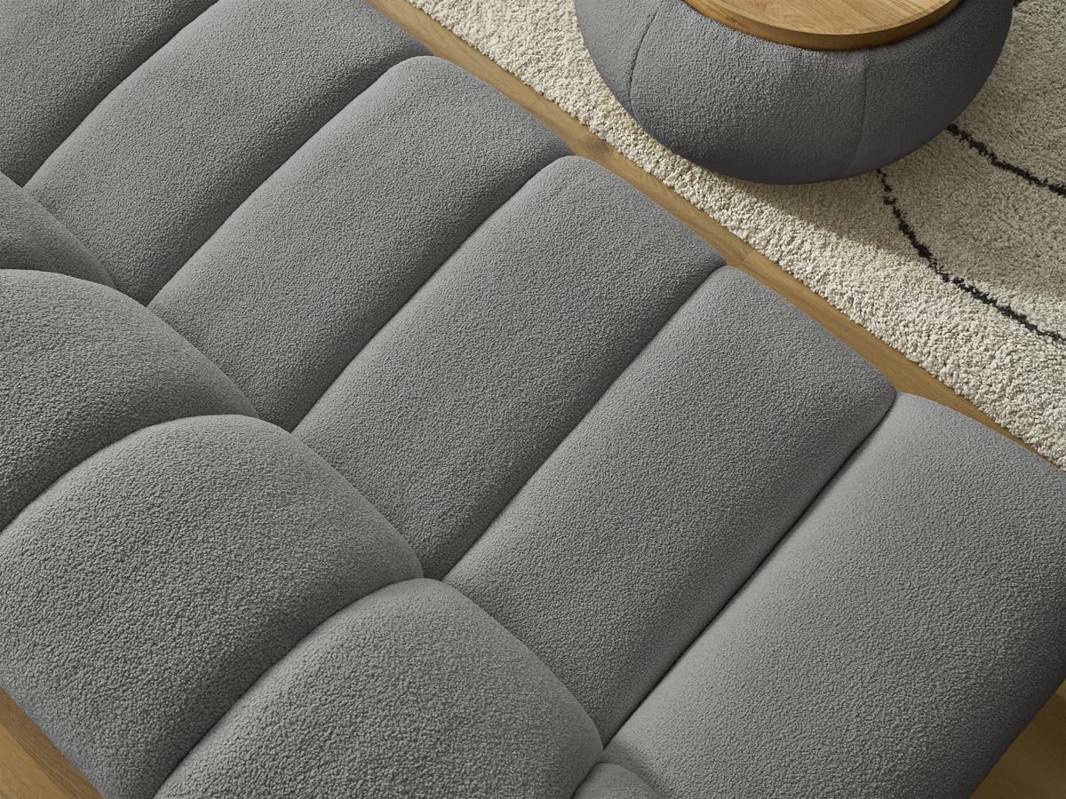 Canapé droit fixe 2 places HAYDEN tissu bouclette avec pouf petit avec plateau