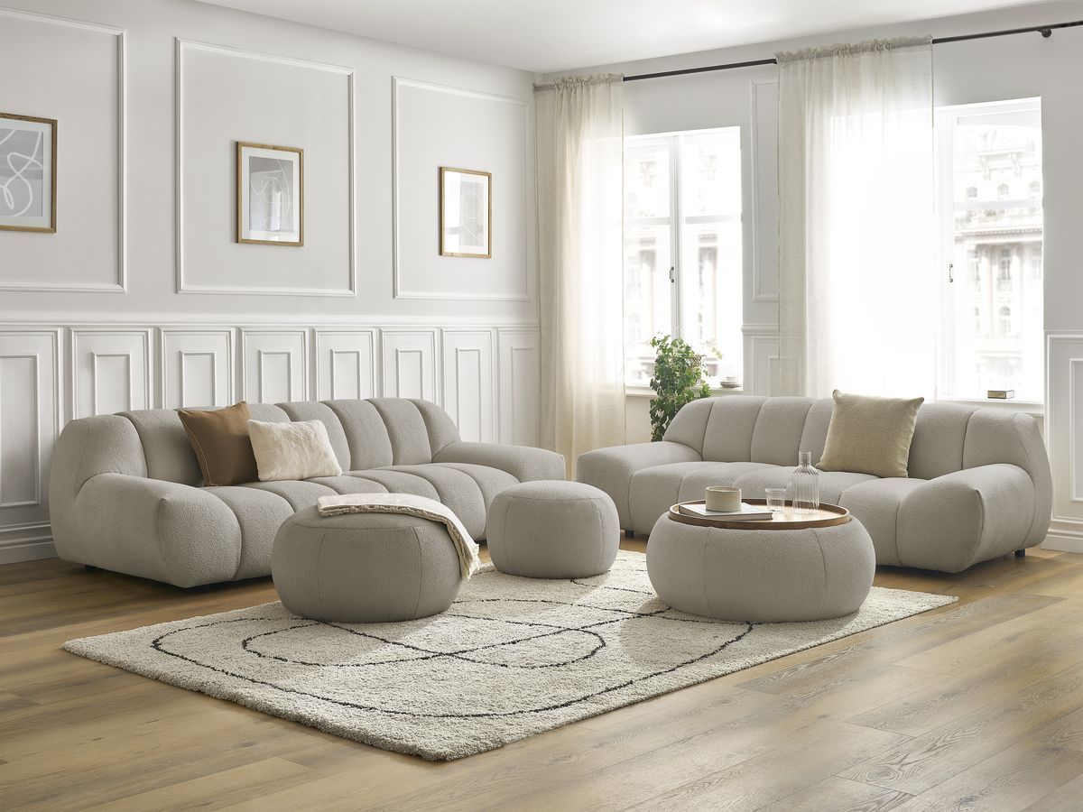 Ensemble canapé droit fixe 3 + 2 places HAYDEN tissu bouclette avec 1 pouf grand avec plateau, 1 pouf grand et 1 pouf petit