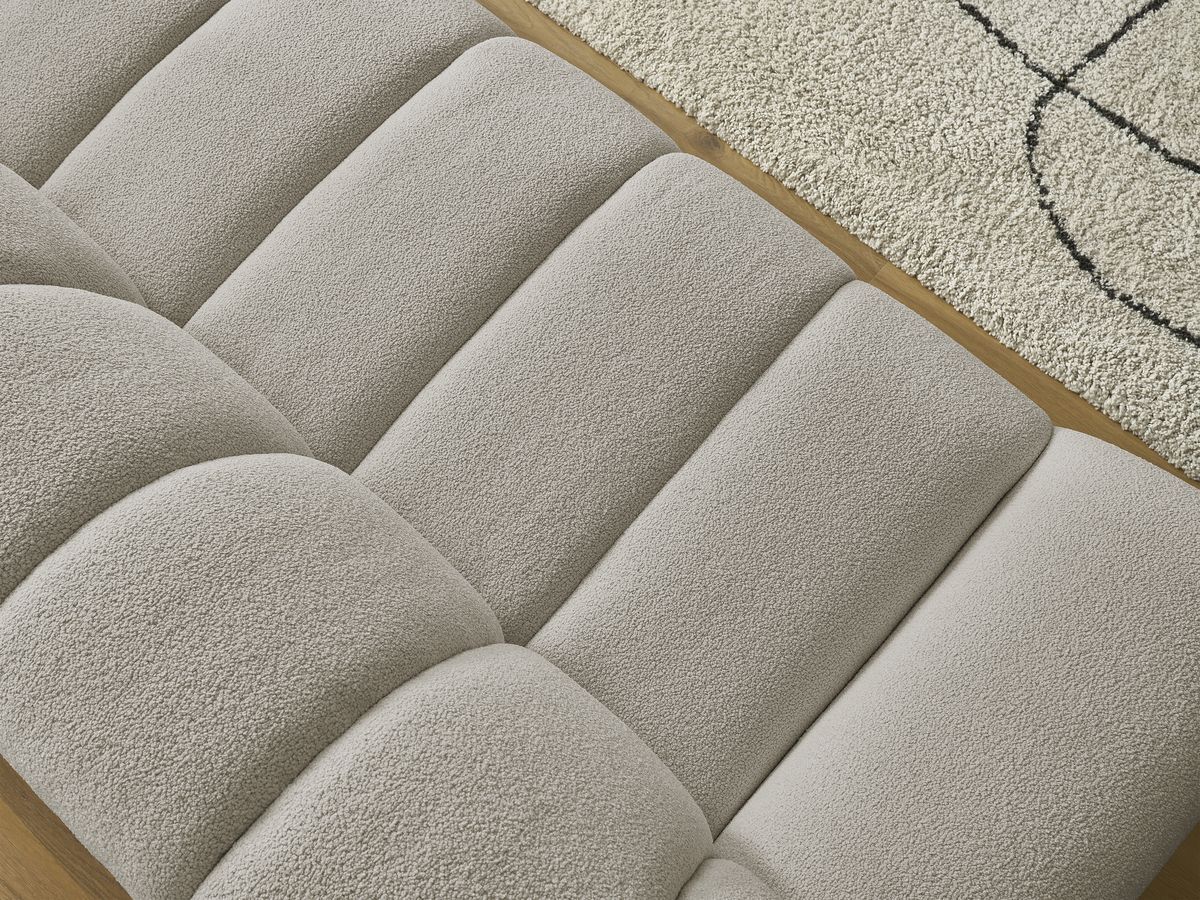 Ensemble canapé droit fixe 3 + 2 places HAYDEN tissu bouclette avec 1 pouf grand avec plateau, 1 pouf grand et 1 pouf petit