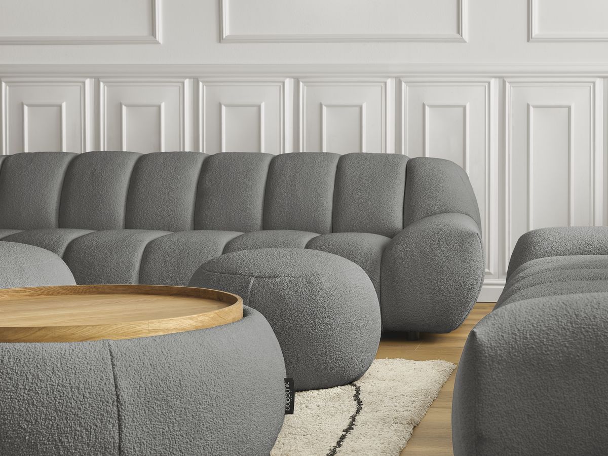 Ensemble canapé droit fixe 3 + 2 places HAYDEN tissu bouclette avec 1 pouf grand avec plateau, 1 pouf grand et 1 pouf petit