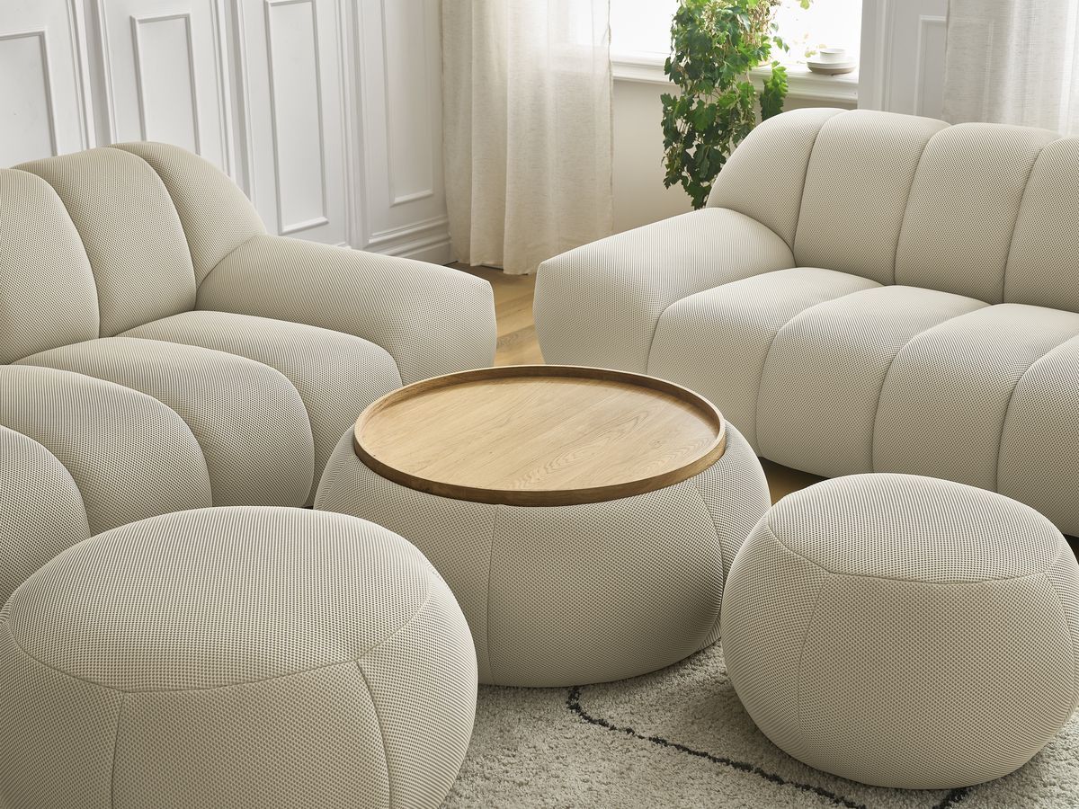 Ensemble canapé droit fixe 3 + 2 places HAYDEN tissu mesh avec 1 pouf grand avec plateau, 1 pouf grand et 1 pouf petit