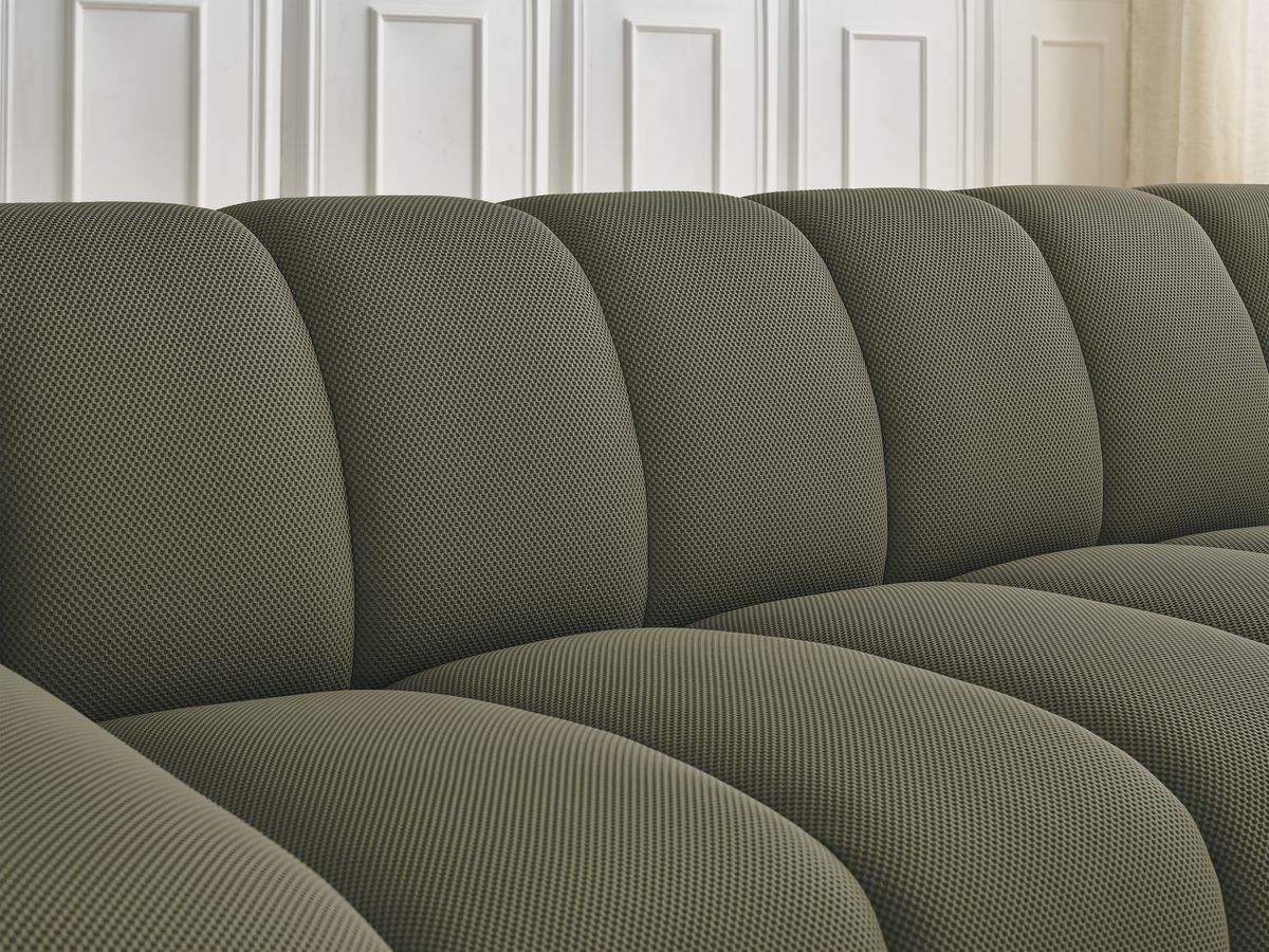 Ensemble canapé droit fixe 3 + 2 places HAYDEN tissu mesh avec 1 pouf grand avec plateau, 1 pouf grand et 1 pouf petit
