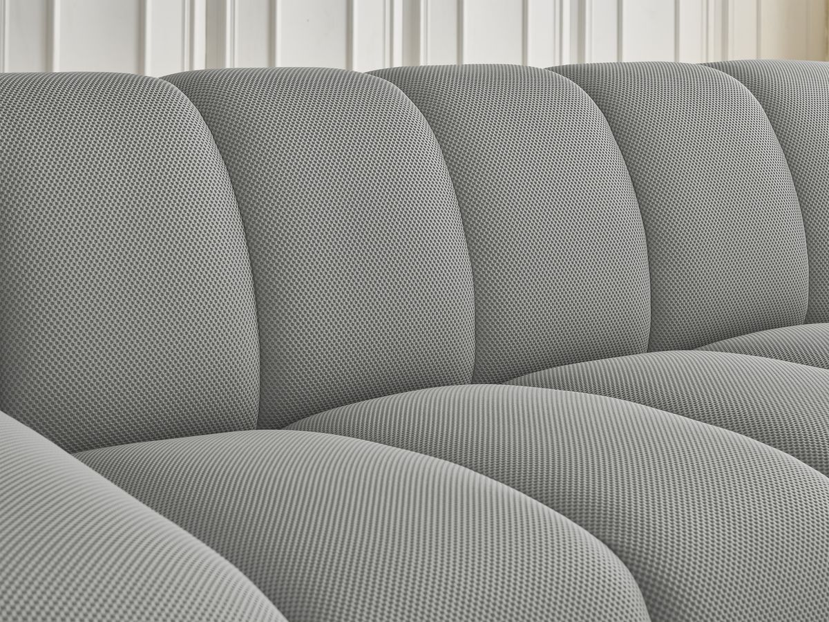 Ensemble canapé droit fixe 3 + 2 places HAYDEN tissu mesh avec 1 pouf grand avec plateau, 1 pouf grand et 1 pouf petit