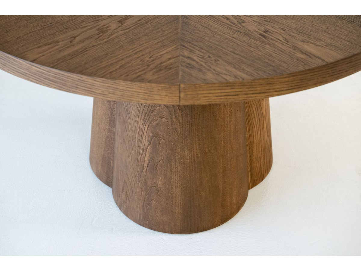 SUGITON set met ronde eettafel uitschuifbaar van 130 tot 180 cm + 4 BASTIDE stoelen in massief eiken fineer