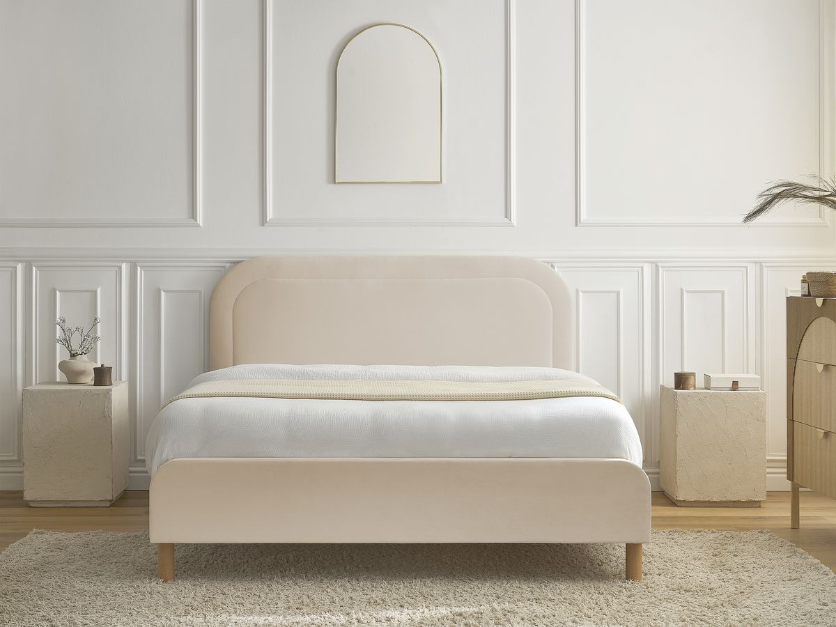 CASSIOPEE bed in fluwelen stof met massieve lattenbodem