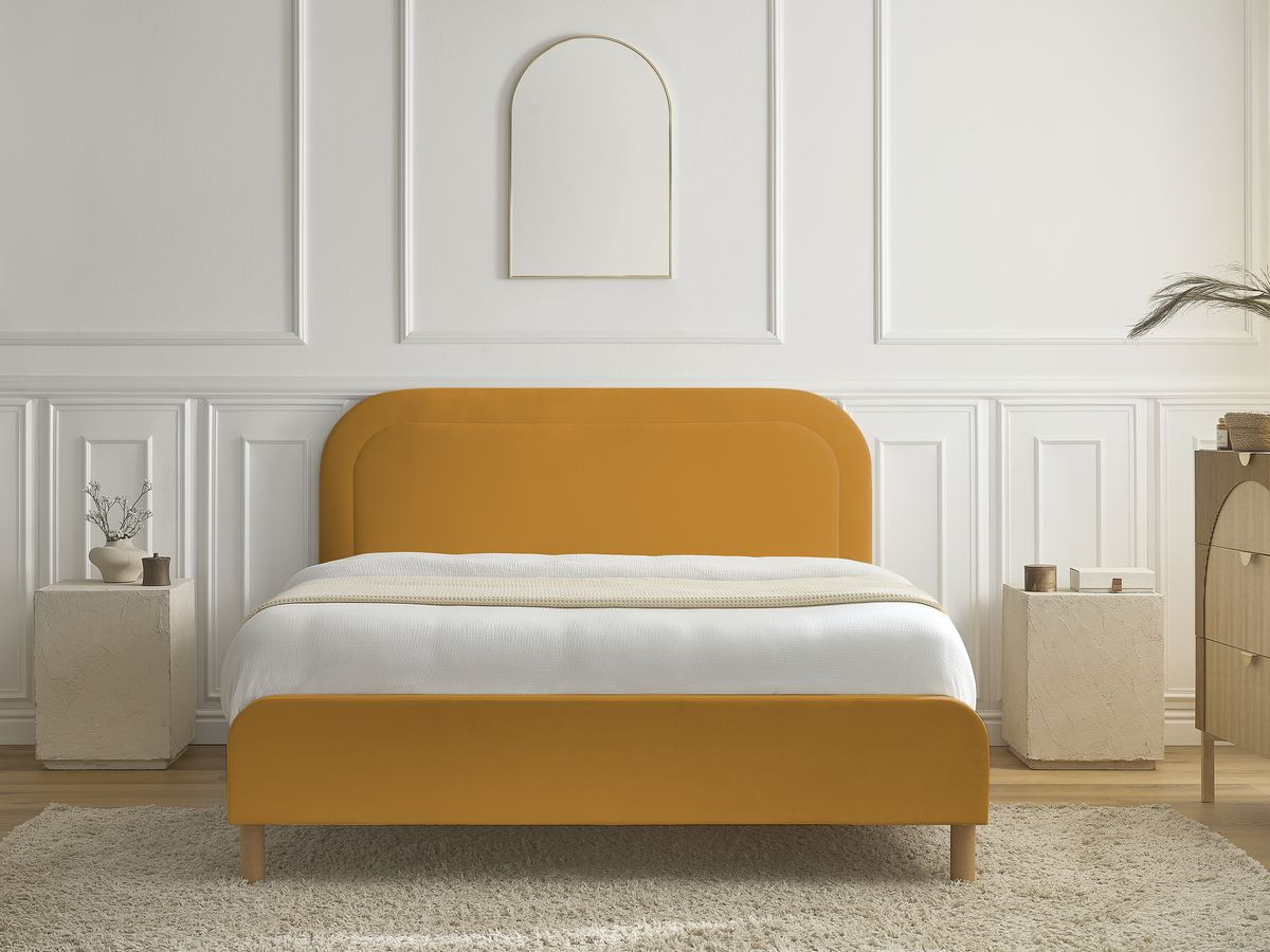 CASSIOPEE bed in fluwelen stof met massieve lattenbodem