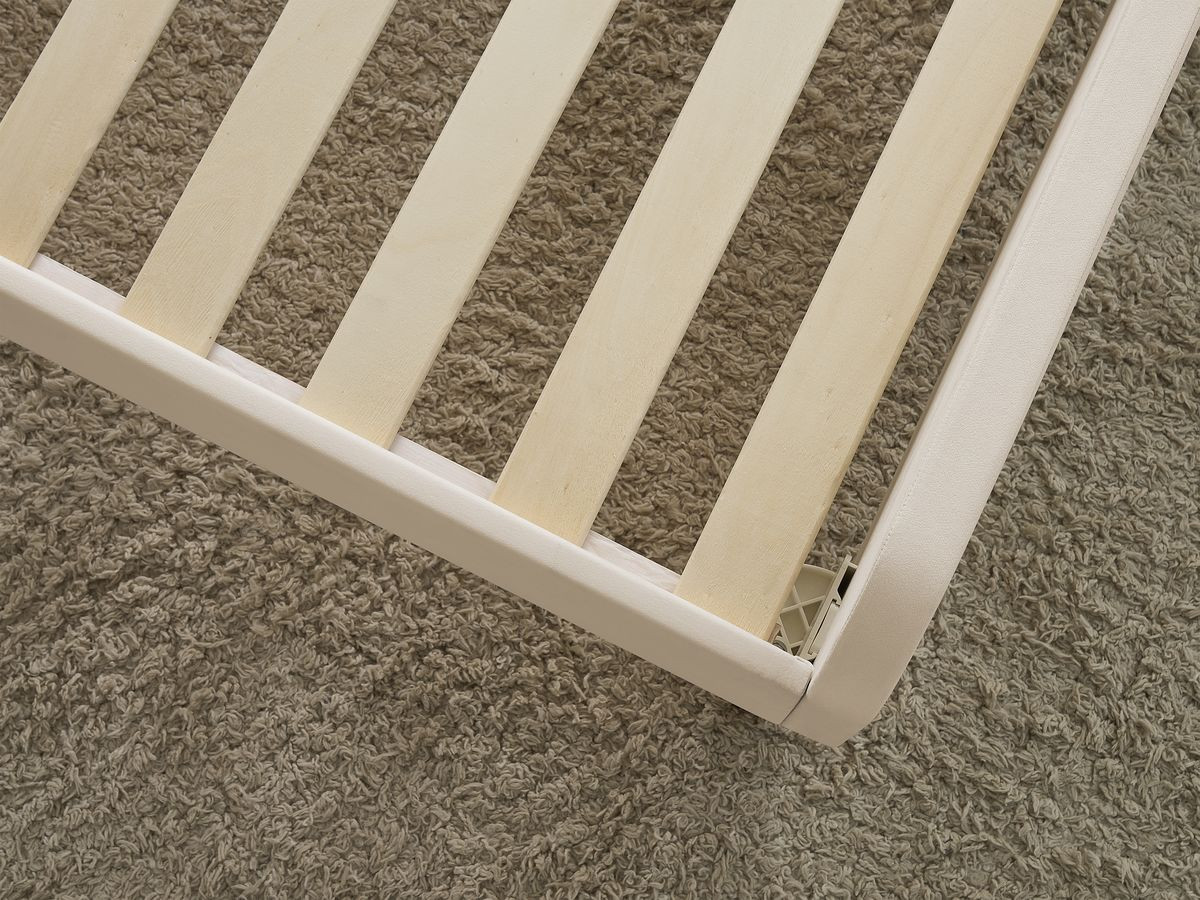CASSIOPEE bed in fluwelen stof met massieve lattenbodem