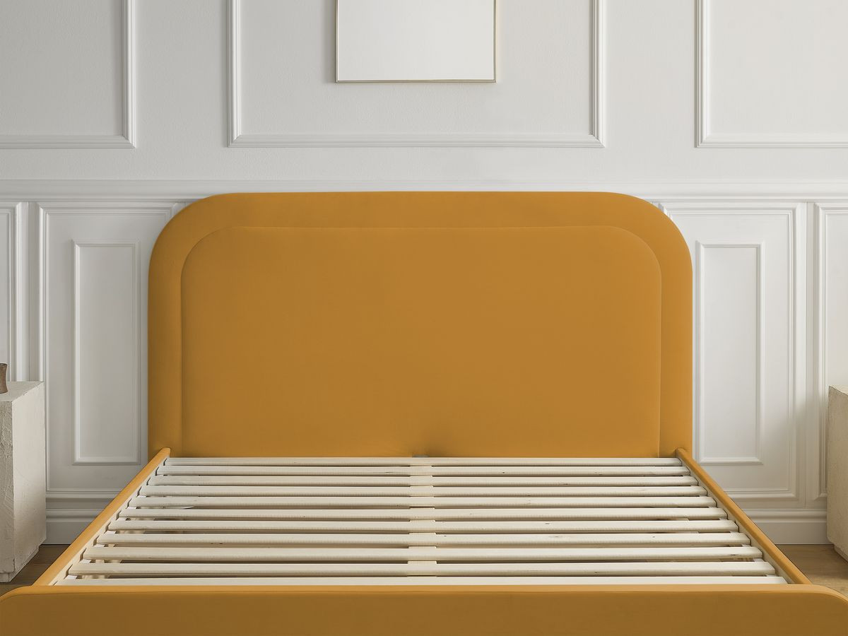 Lit CASSIOPEE velours avec lattes massives jaune — vue 6