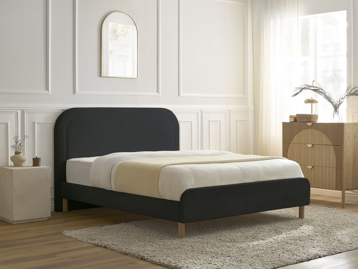 CASSIOPEE bed in fluwelen stof met massieve lattenbodem